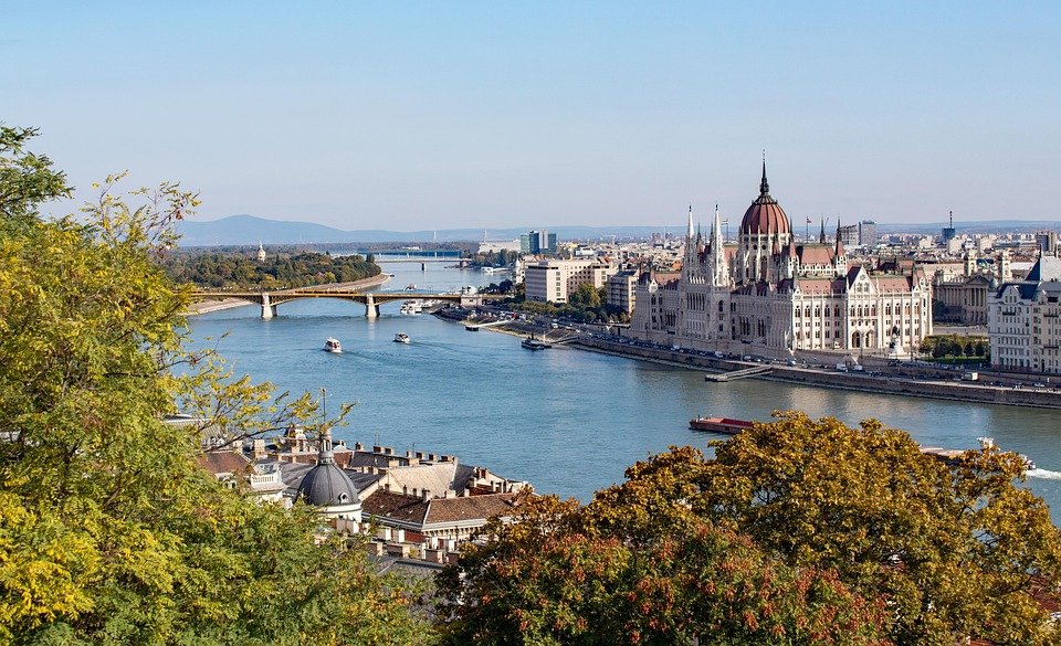 Best Time to Visit Budapest: Ideal Seasons for Travelers