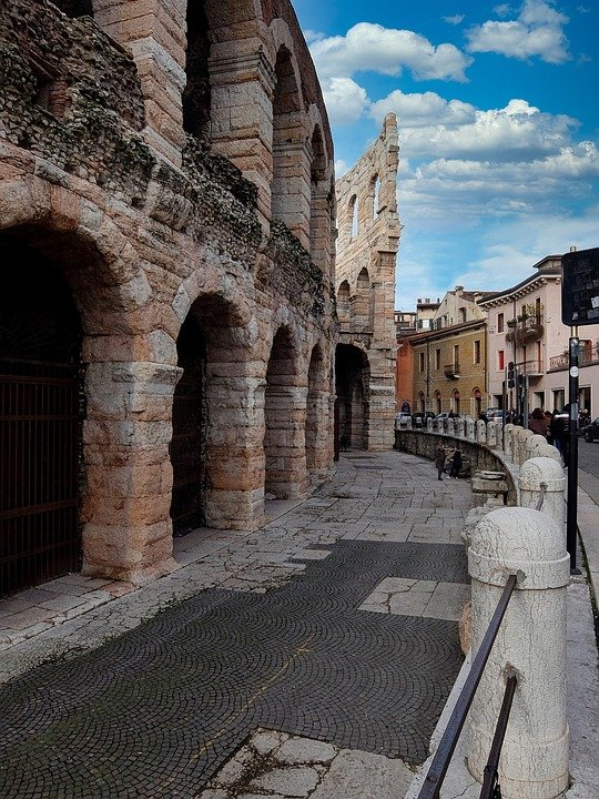 Where to Stay in Verona: Top Hotels and Charming Neighborhoods